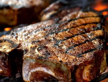 Ψήνετε στα κάρβουνα; Δείτε τα λάθη που κάνετε και εγκυμονούν σοβαρούς κινδύνους…